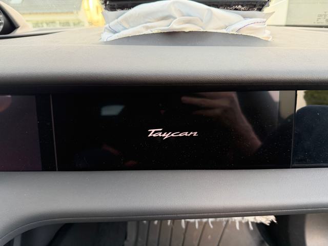 Porsche Taycan Turbo S Sport Turismo – Innenraum, Bild 9 von 24