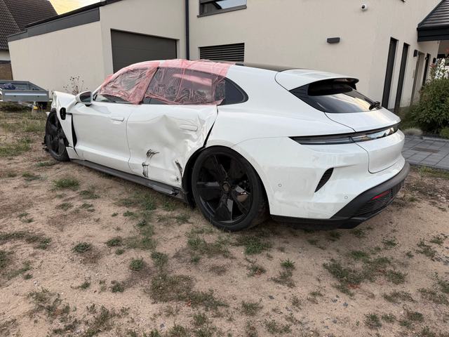 Porsche Taycan Turbo S Sport Turismo – Karosserie im Detail, Bild 1 von 13